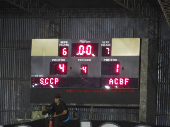 Liga Futsal 2014 - 3° fase - Quartas de Final (volta) - Corinthians 3 (4) x 0(1) Carlos Barbosa (RS)